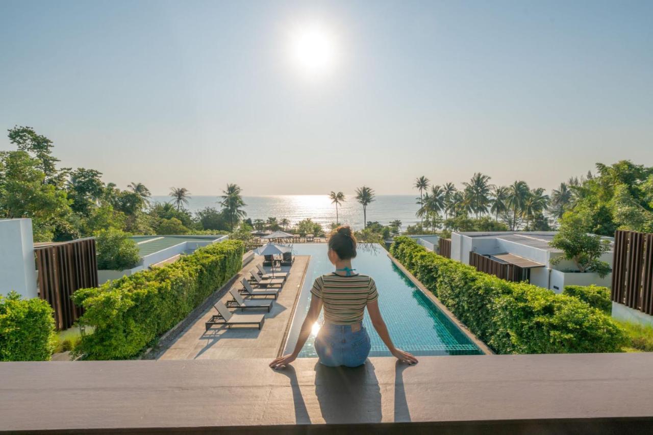 Seanery Beach Resort Банг Сафан Екстериор снимка